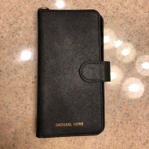 Michael Kors IPhone 7 Plus wallet/phone case